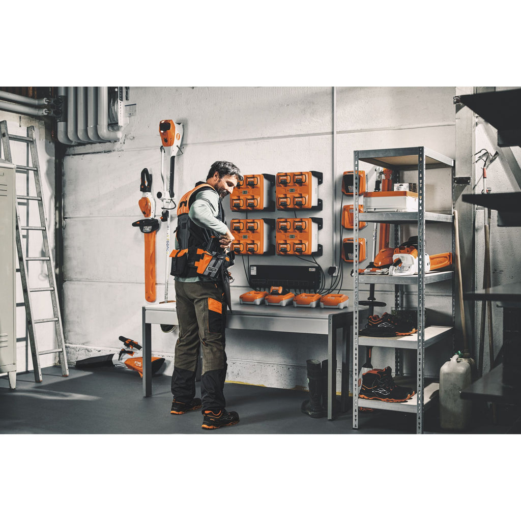 STIHL CM 12 Charging Management