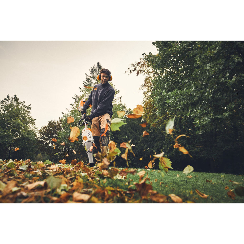 STIHL KMA 200 R utan batteri och laddare