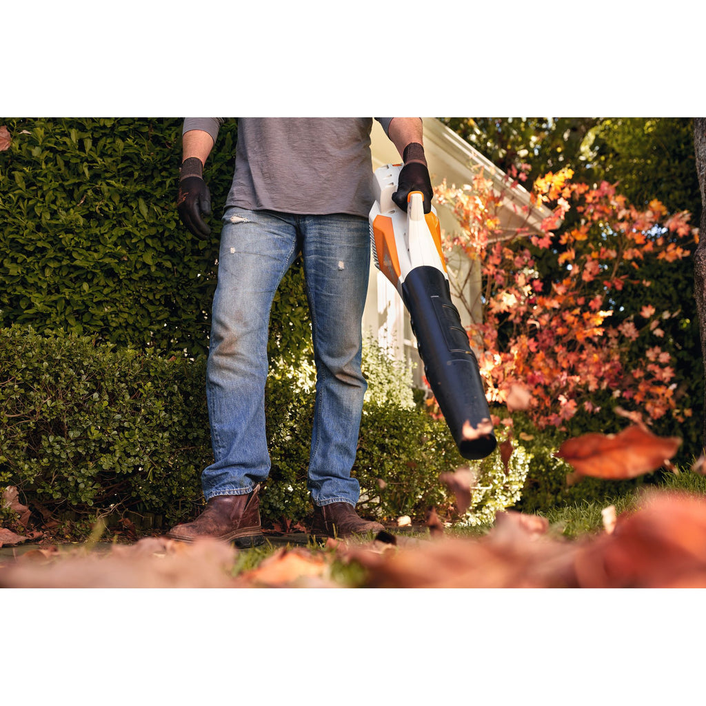 STIHL BGA 57 med batteri och laddare