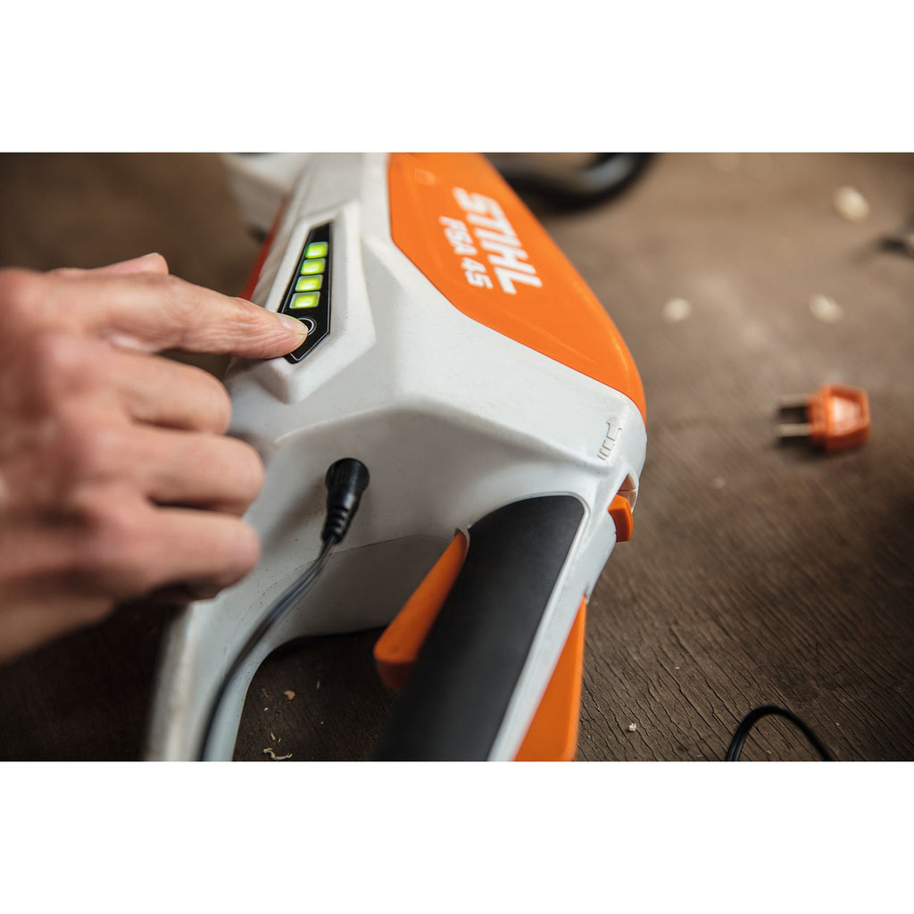 STIHL FSA 45 med integrerat batteri