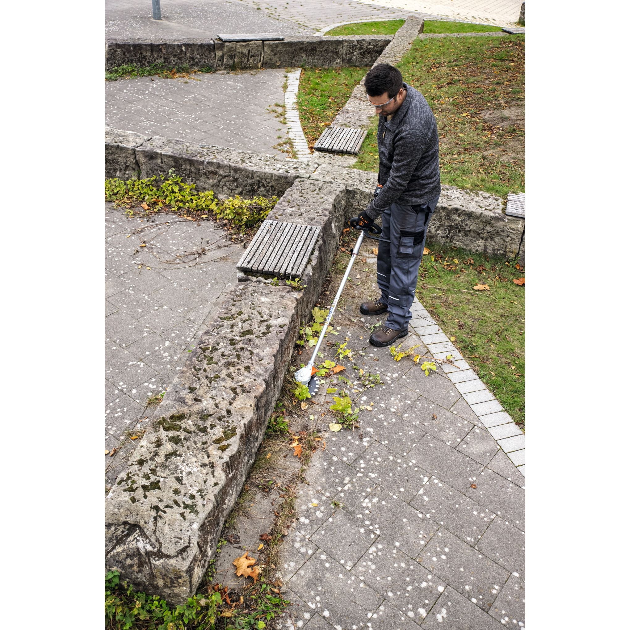 STIHL KMA 135 R utan batteri och laddare